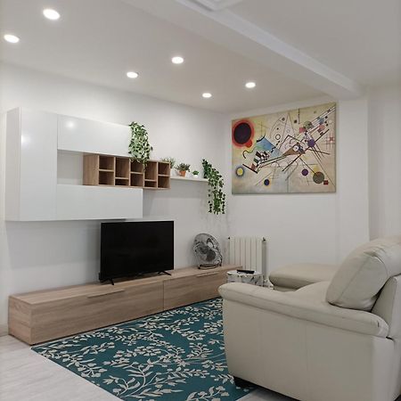 Piso Deluxe En El Centro Con Ascensor Apartment Castro Urdiales Ruang foto