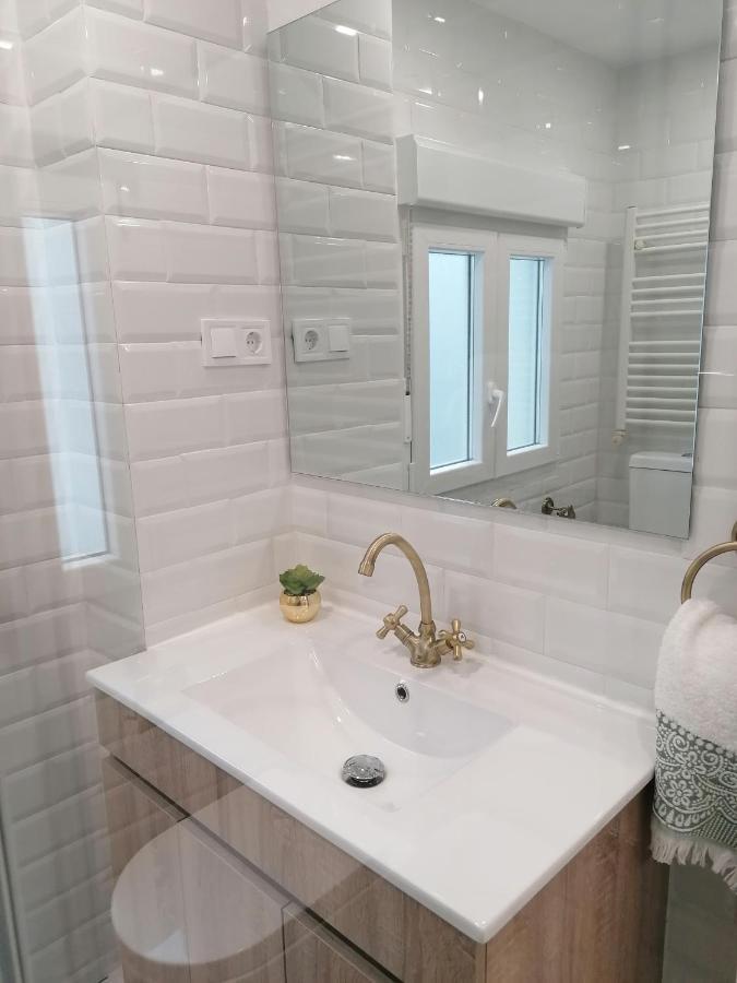 Piso Deluxe En El Centro Con Ascensor Apartment Castro Urdiales Bagian luar foto